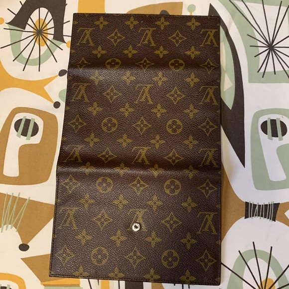 LOUIS VUITTON Vintage Passport Wallet 70’s - Picture 13 of 17